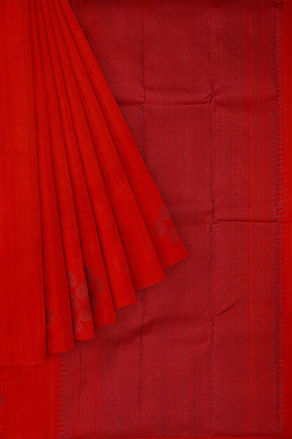 Kanchivaram handloom saree with the body & pallu in red color with floral motifs in a purple neem zari.